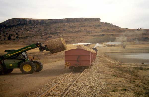 Six B wagons were loaded with bales and all the bales were offloaded near Valima Halt to prevent ground erosion. RN_63_11